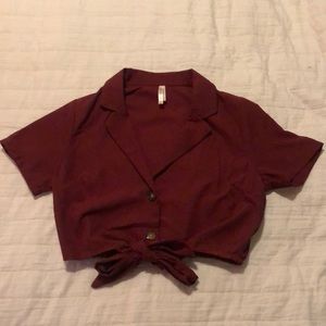 Buttoned, tied, burgundy short sleeve crop top